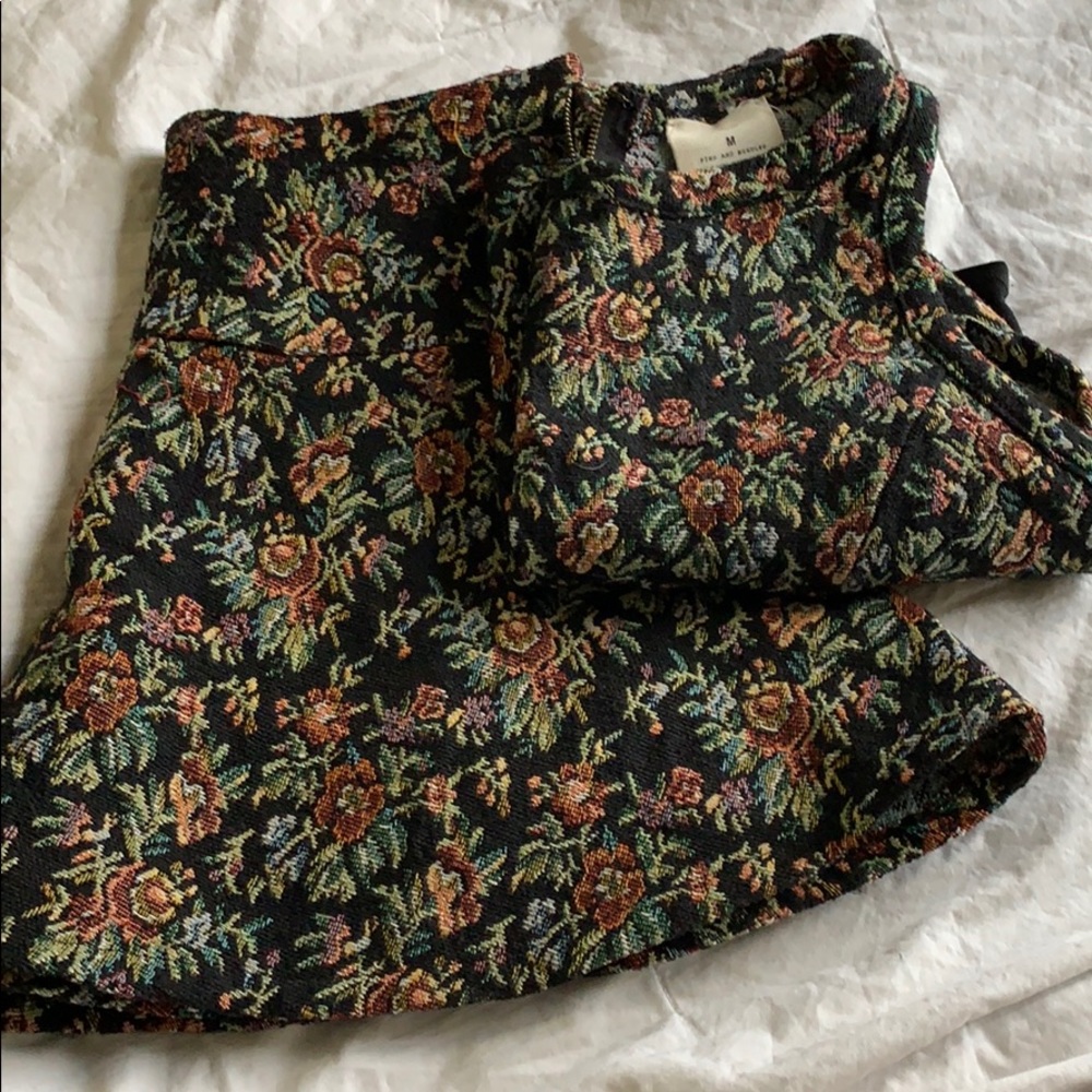 Matching crop top and shift set